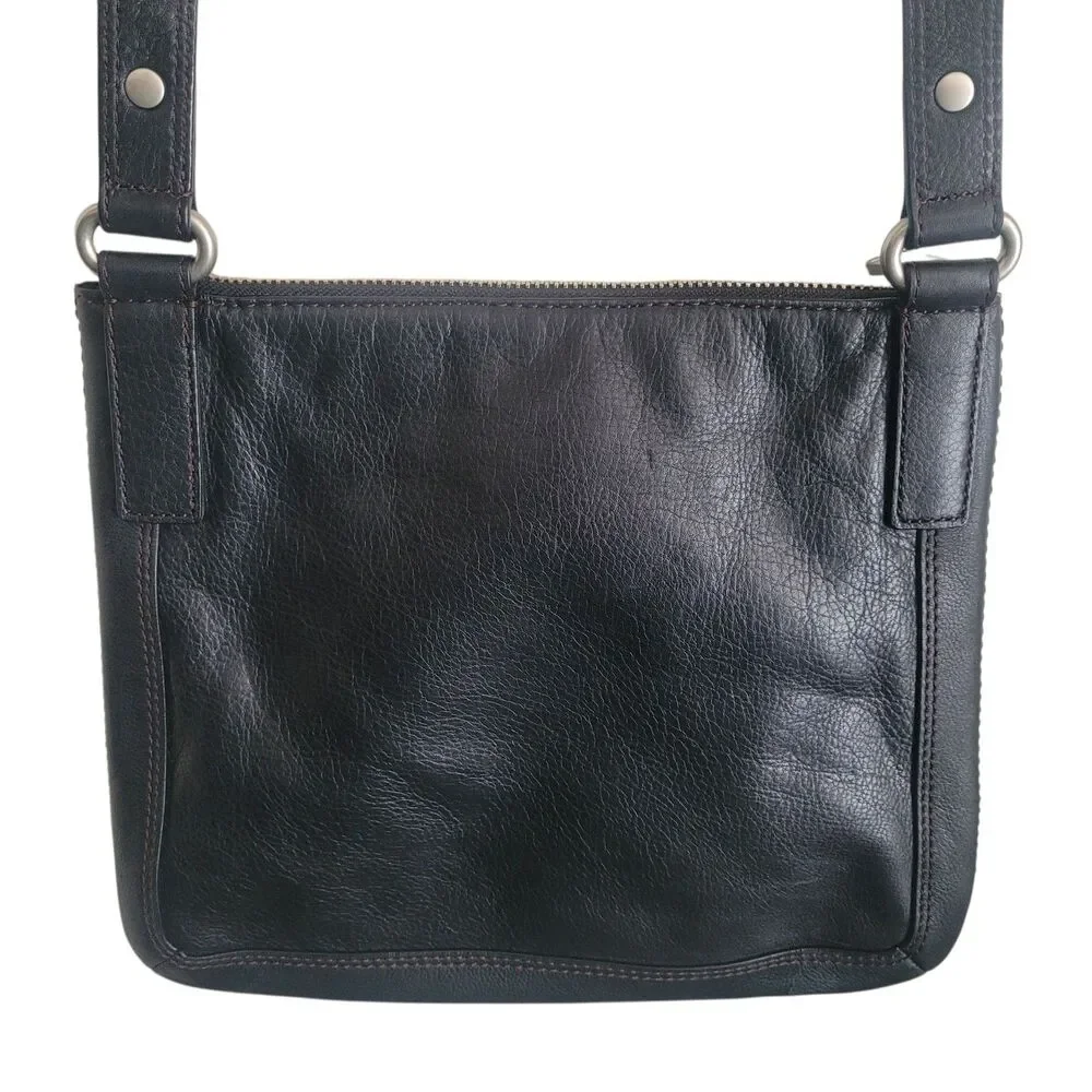 Fossil Turn Lock Crossbody Bag Purse Black Pebbled Leather Classic Career Casual